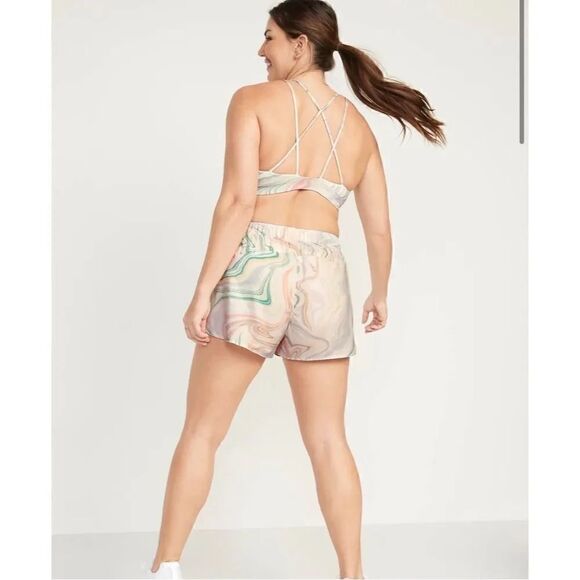 Old Navy Mid-Rise StretchTech Swirl Pop Dolphin-Hem Run Athletic Shorts SZ XL - Picture 4 of 12
